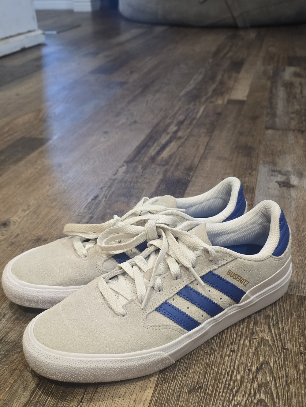 Adidas Busenitz Suede Skate Shoes - White & Blue Like New